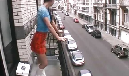 یک زن و شوهر از اجنه یک عکس های سکسی دختران خارجی دختر را لعنتی می کنند و کون او را با کام هایی که معده او را باد می کند پر می کند.
