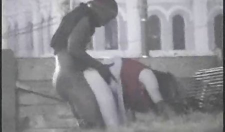 دبیر بوست جوراب ساق بلند در فلم سکس دختر جوان دفتر لعنتی می شود